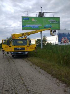 Montaż reklam i banerów