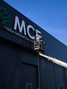 Mycie całego budynku MCE